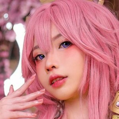 Strawie star pornographic pictures