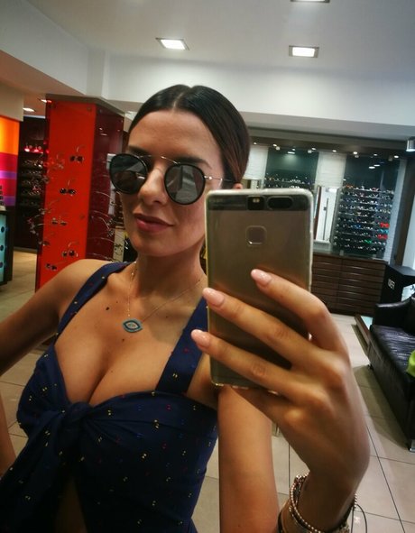 Nikoletta Ralli sexy pornstar img