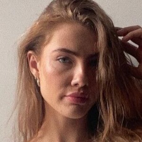 Oonagh C pornstar sexy galleries