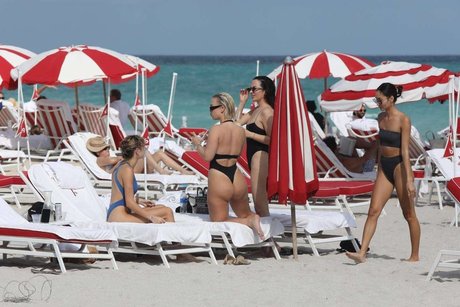 amateur pegging onlyfans top image