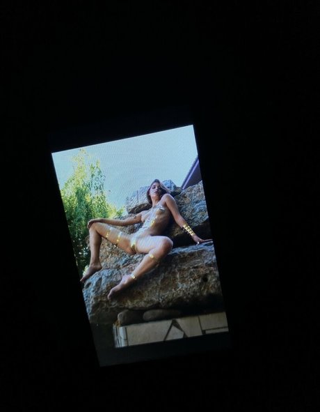 stunningevafree art star pic