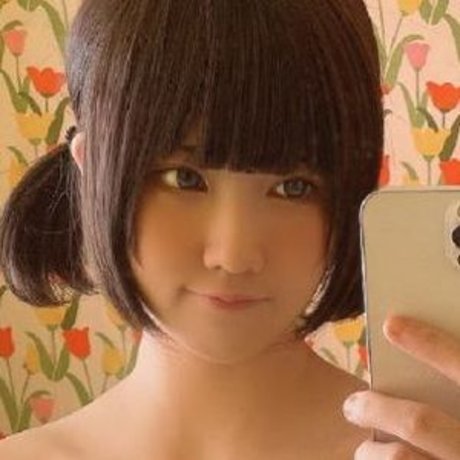 Moiicos43 nude pornstar gallery