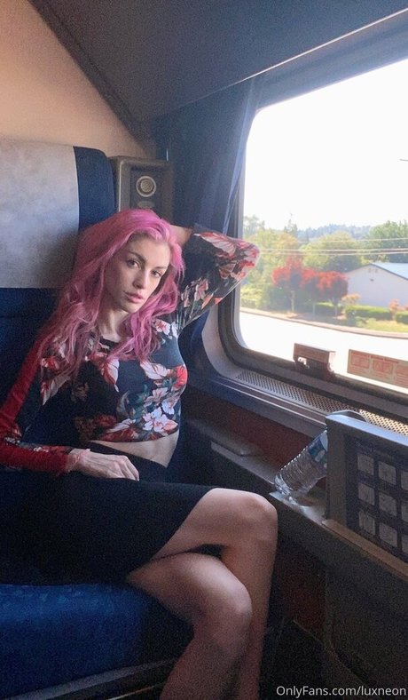 Luxneon best pornstar pic