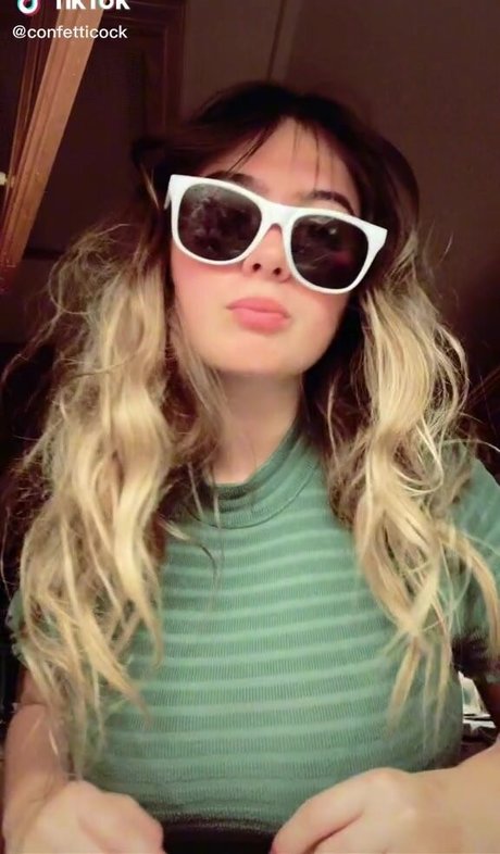 Vangie hd actress images