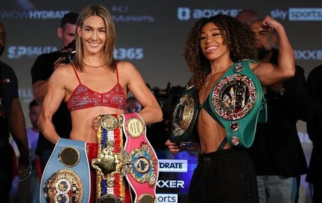 Mikaela Mayer erotic model picture