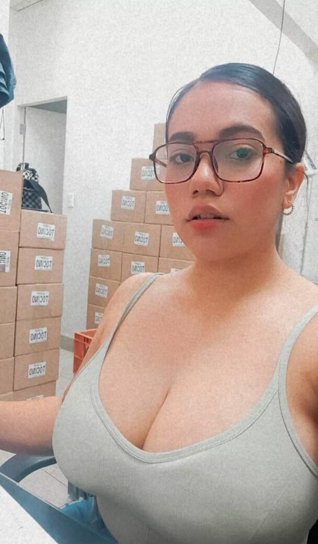 Toomuchtumbao model adult galleries