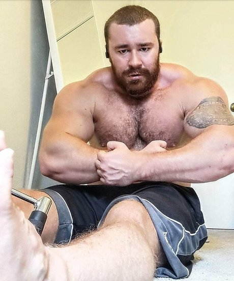 beefbeast model adult pics