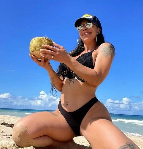 sex girls onlyfans pornographic pic