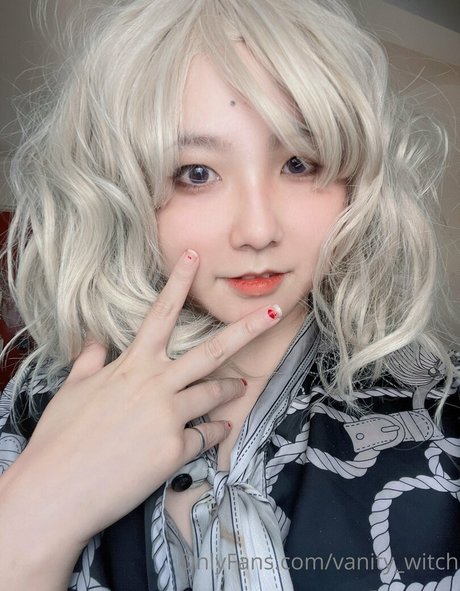 vanity witch star top picture