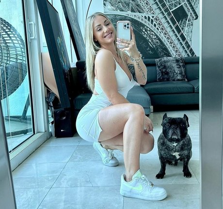 college girl onlyfans free sexy photo