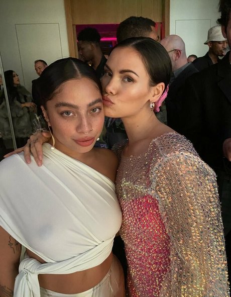 Kiana Lede high quality actress galleries