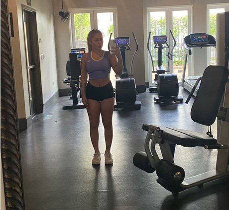 Kiana Lede perfect actress photos