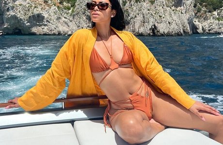 Eniko Hart model erotic pics