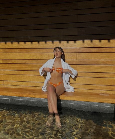 Hena Yang pornstar nude gallery