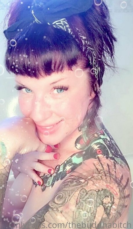 thebuddhabitch model naked photos