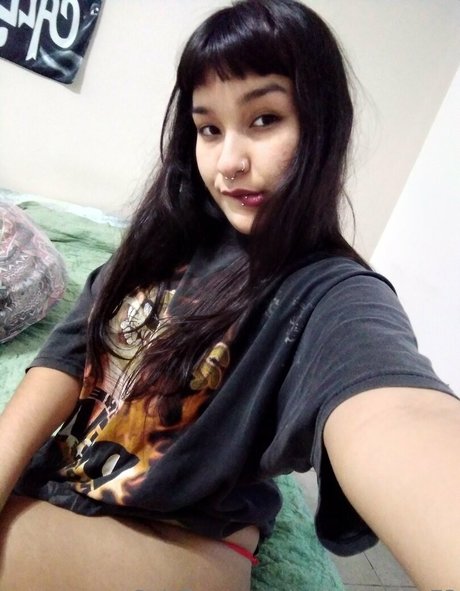 rocketqueen73 pretty model image