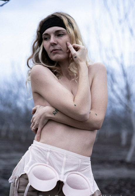 badbluebee sexy star img