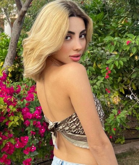 Sevinch Salmanova model erotic img