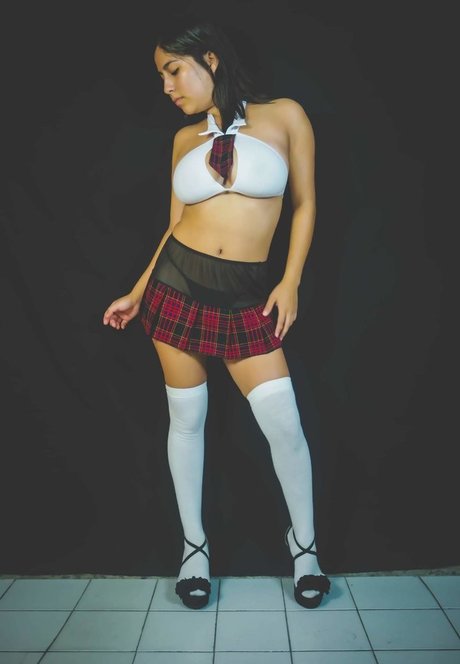 analialipha model exclusive images