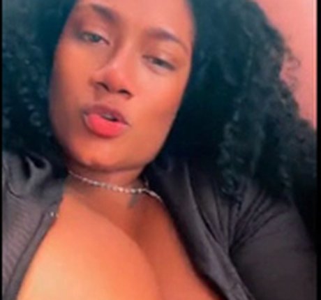 Camila Garcia art star photo