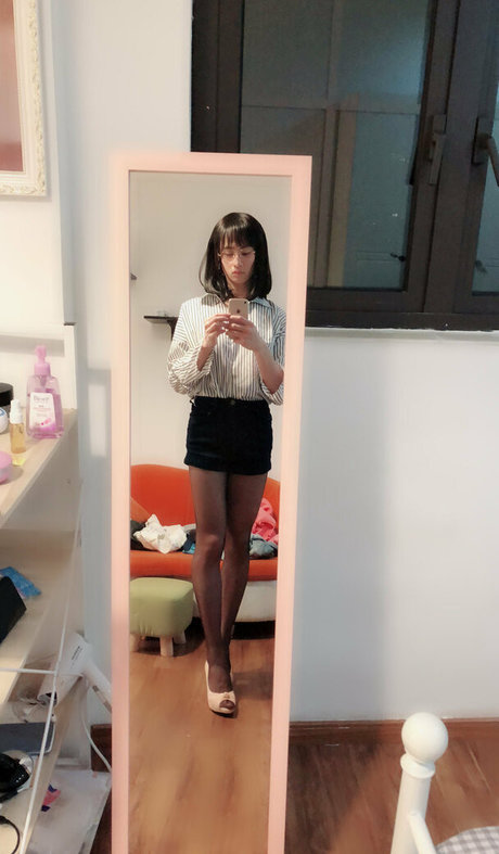 cdxun xxx model image