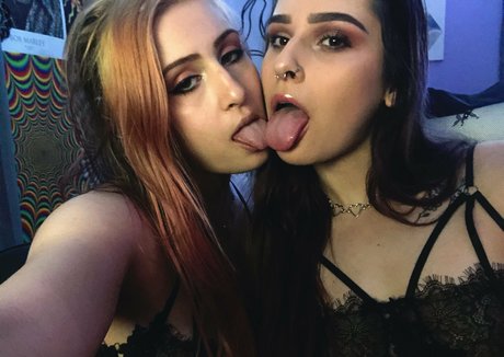 tatteddbeautyy naked model photos