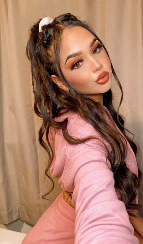 desmariie pornstar beautiful pic