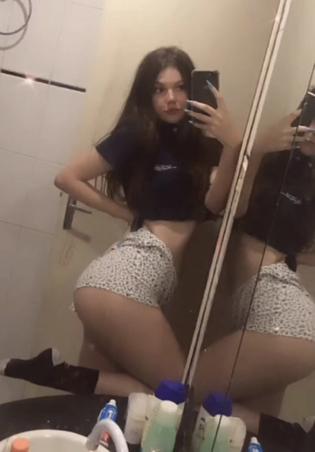 Elkakkk pornstar sexy img