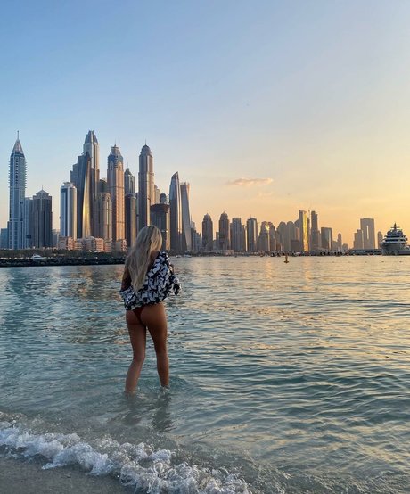 petite girls onlyfans art porn picture