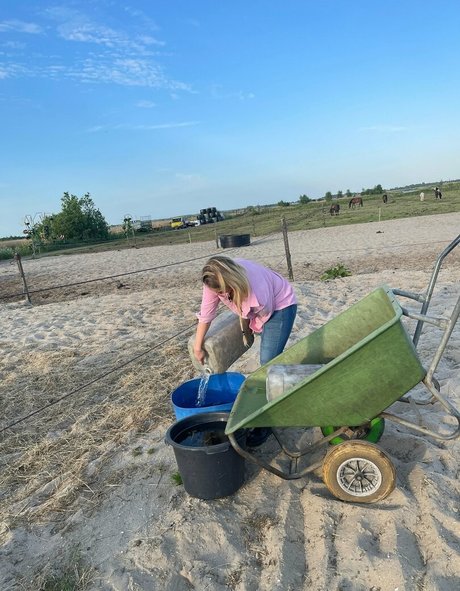 kellymilanaughtycowgirl xxx star archive