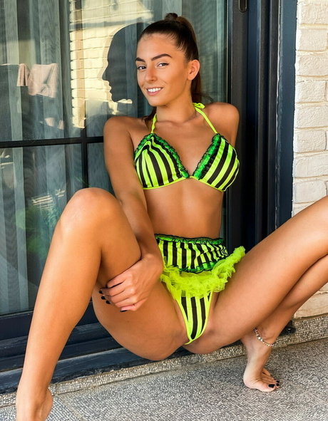 Yoyagrey pornstar image