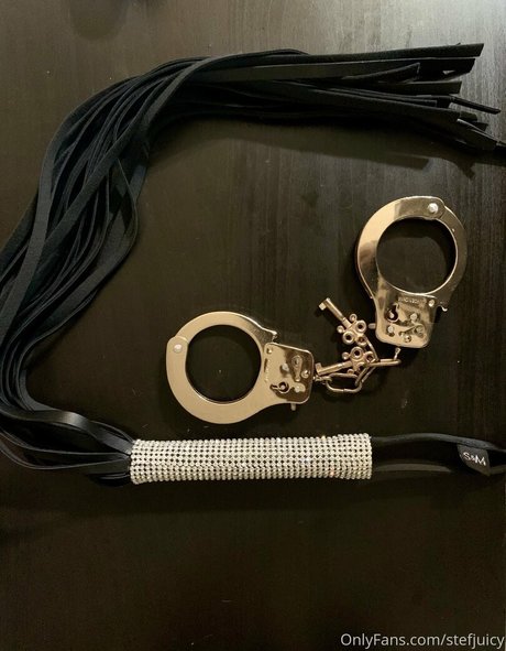 stefjuicy naked model pic