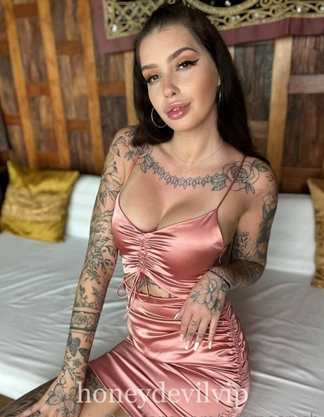 infernocrush nude model photos