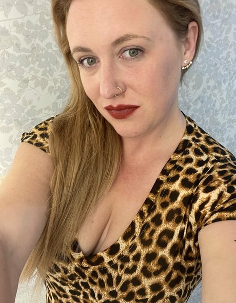 countrycockqueenfree model sex gallery