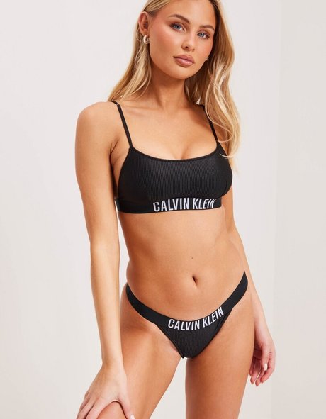 Amanda Strand sexy model photo