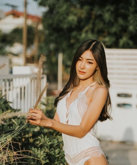 BunnyMutmai model nice gallery