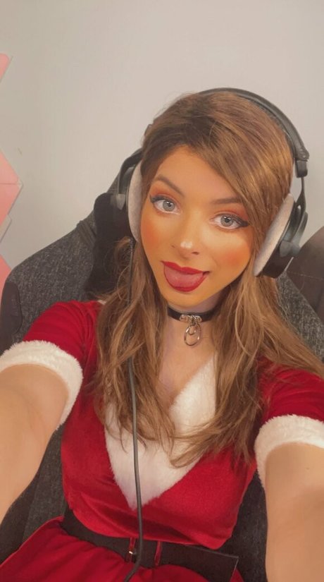 Fr3ddi model adult images