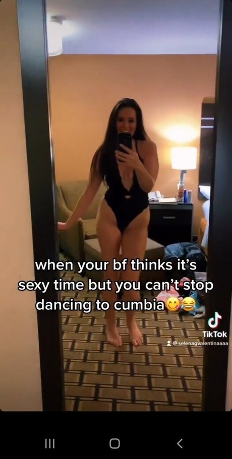 Selena USAF Babe star naked pics