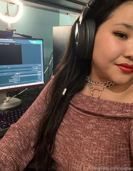 suezuu exclusive model photos