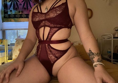 sweetlizzybabe model hd image