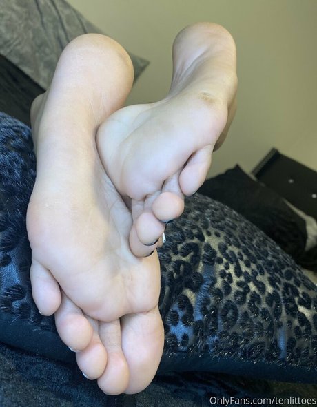 tenlittoes pornstar naked pics