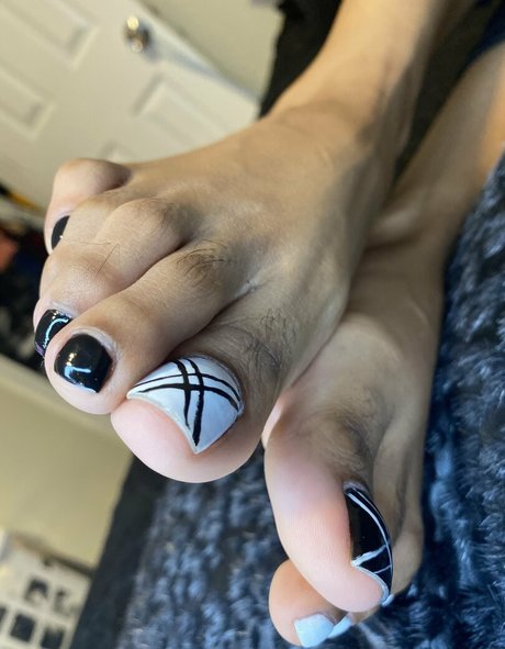 tenlittoes model nice photo