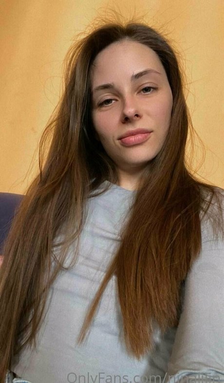 ninaliiin model nude archive