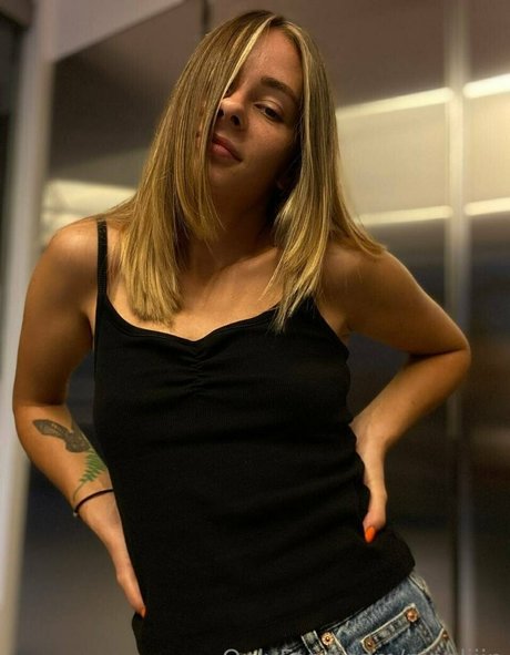 ninaliiin pornstar hot archive