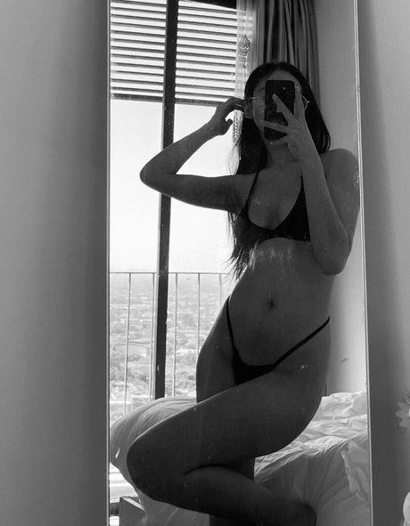 GGoldenbee art model pictures