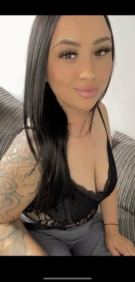 XRP Queen naked star image