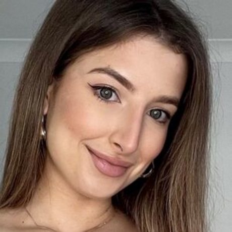 Bigb00biebible star adult photo