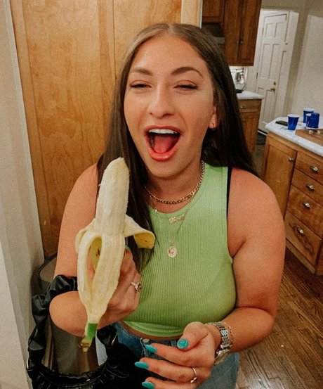 famous onlyfans sexy image