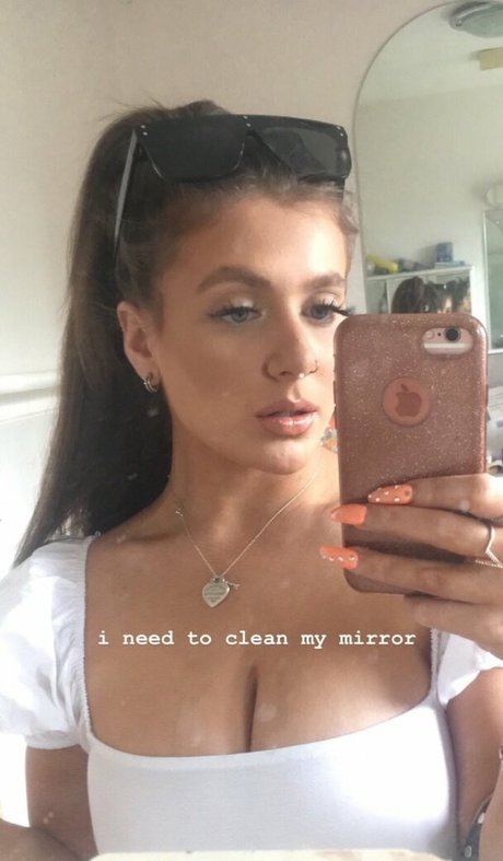 Beth G beautiful star photo