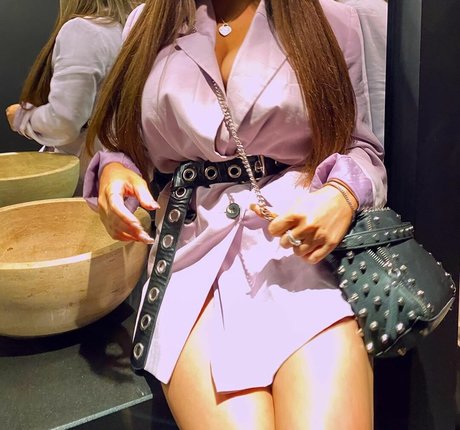 Beth G nudes star pics